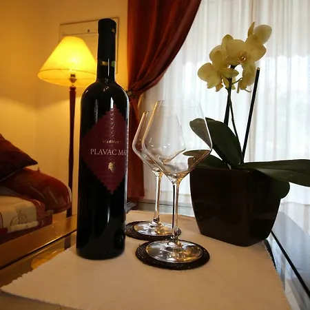 Olea Krk Apartamento *