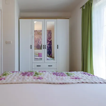 Olea Krk * Veglia