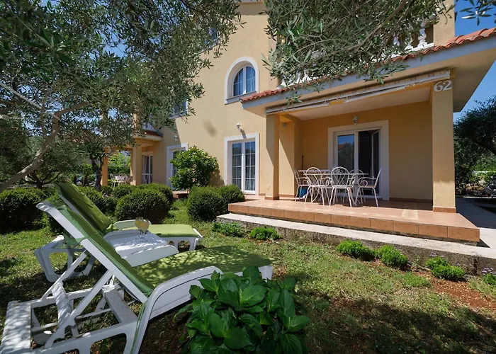 Olea Krk Apartamento *